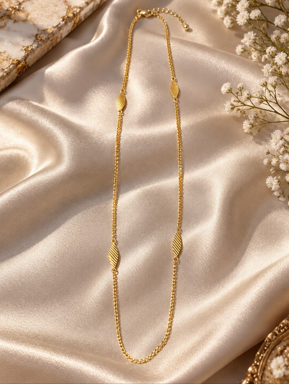 Vintage Gold Tone Station Necklace Textured Diamond Shaped Links Retro Chic CC